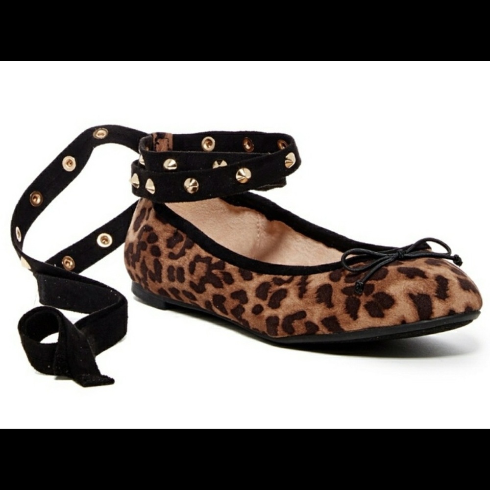 Circus Sam Edelman Stud Ballet Flats Sz 6.5